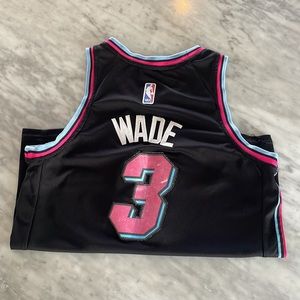Boys XL ultimate software Miami WADE jersey